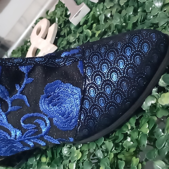 🎉HP🎉NWOB METALLIC Embroidered Rhinesthons boots - Picture 6 of 11